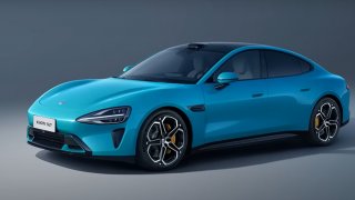 Китайският технологичен производител скача в полето на електромобилите