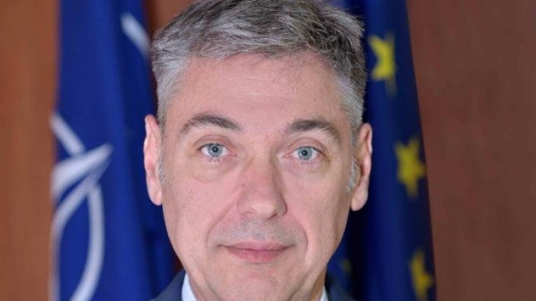 Няма планове за изпращане на самолет, който да прибира българи от чужбина