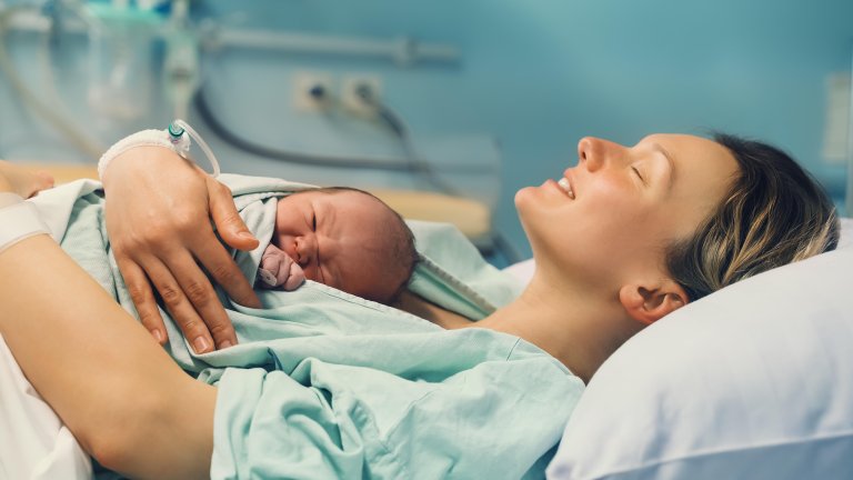 Кенгуру-грижа - важна и за деца, и за родители