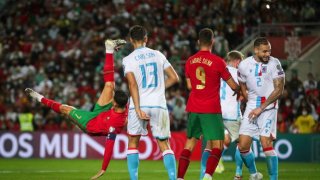 Вратар попречи на Роналдо да отбележи един от най-феноменалните си голове (видео)