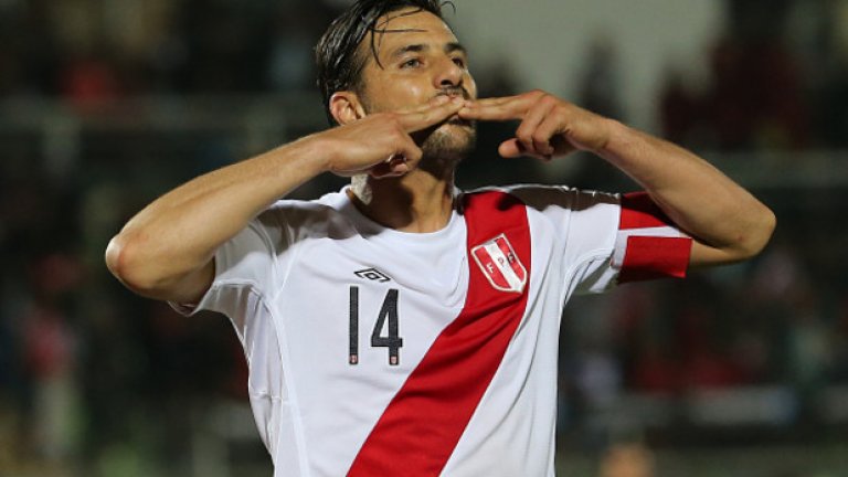 Клаудио Писаро донесе успеха на Перу над Венецуела и завърза интригата в група „С“ 