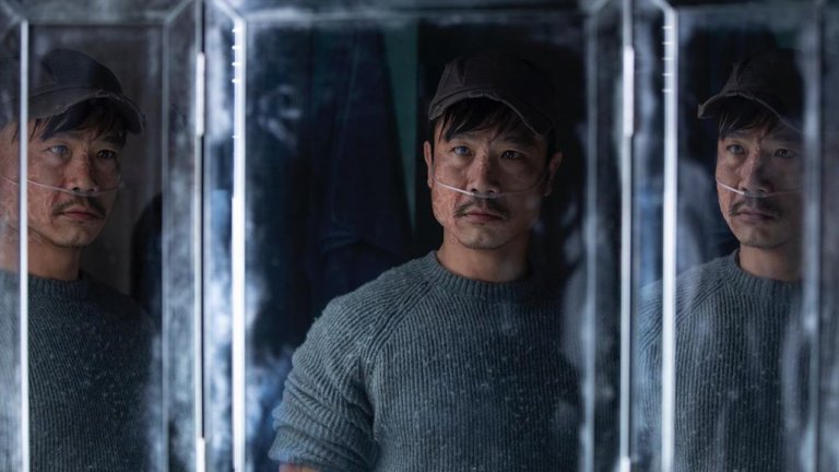 Monsterland (Hulu) - 2 октомври Hulu продължава да подсилва списъка си с антологии с тази нова колекция, базирана върху книгата на Нейтън Балингруд North America Lake Monsters: Stories. Създател и сценарист на сериала е Мери Лоус (позната от Неоновият демон, Preacher, Succession).  Актьорите са цял ансамбъл: от Кейтлин Дивър през Джонатан Тъкър, Чарли Тахан, Никол Бехари, Хамиш Линклейтър, Маркис Родригес, Бил Камп, Адриа Архона, Кели Мари Тран, Майк Колтър и Тейлър Шилинг. Всеки епизод съответно разказва съвсем самостоятелна история, свързана с мистика, чудовища и свръхестествени явления, при това в различен град и в навечерието на Хелоуин. Spooky.