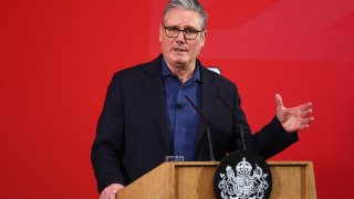 Нова оставка в кабинета на Стармър, от партията му го притискат да се оттегли