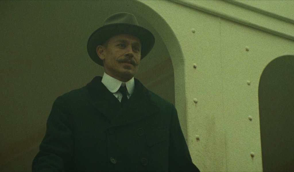 "Изгубеният град Z" (The Lost City of Z), 2016В ролята на британския изследовател Пърси Фосет, който прави опити да открие изгубен град в Амазония, но изчезва през 1925 г. по време на експедиция със сина си.