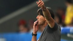 Кадрите с Йоахим Льов станаха повод за нови спорове между телевизиите и УЕФА какво и кога може да се показва