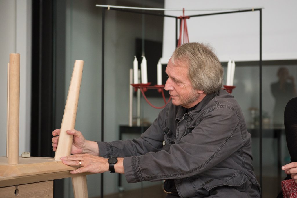 Knut Hagberg_presenting LISABO table