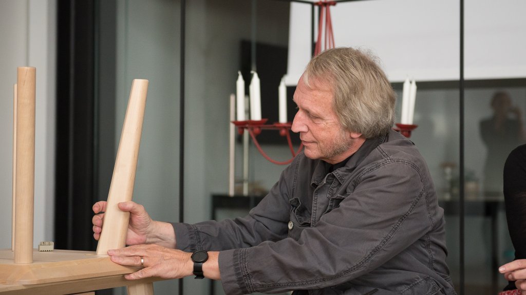 Knut Hagberg_presenting LISABO table