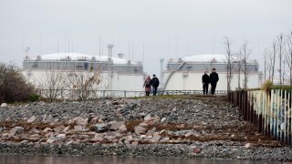 Украйна удари руски петролни терминали на Балтийско море