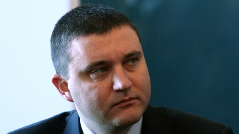 Тежка бюджетна процедура очаква финансовия министър Владислав Горанов в парламента