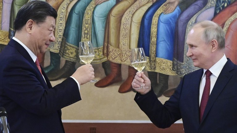 Си Дзинпин и Владимир Путин ще бъдат приятели, докато Китай вижда полза в това