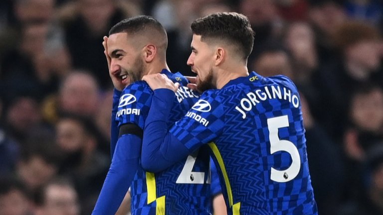 Гол-красавец на Зиеш, Челси също се възползва от грешната стъпка на Сити