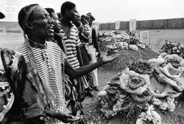 Национален отбор на Замбия, 27 април 1993 г. (De Havilland Canada DHC-5 Buffalo)
Националният тим на Гана лети за световна квалификация със Сенегал. Самолетът пада в море край бреговете на Габон. Загиват всички на борда.
