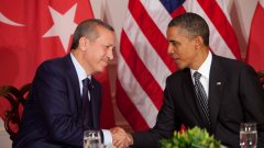 Президентът на САЩ Барак Обама и турският президент Реджеп Тайип Ердоган са се срещнали неофициално зад кулисите на Конференцията за ядрена сигурност, която се провежда във Вашингтон. Само преди дни Обама отказа официална среща на турския президент