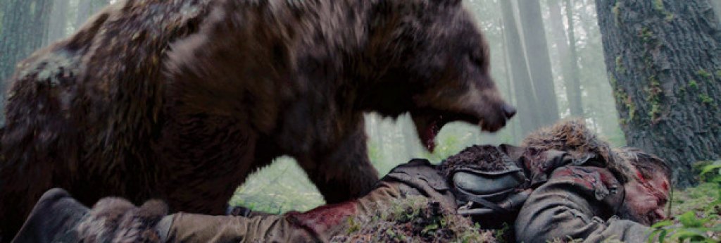 Сцената с мечката от "Завръщането" (The Revenant, 2016)
След като в продължение на три месеца около премиерата на филма, всички се питаха как е заснета сцената с мечката в "Завръщането", вероятно има какво да се види. И дори самият филм да не е класически пример за екшън, именно тази няколкоминутна битка с дивото животно ще остане сред топ сцените в последните години. Реалистична, откачена, дълга, мъчителна - наречете тази битка, както искате, но фактът, че един мъж успява да убие грамадното животно и да не умре от раните си, е показателна за по-добрия свят, който представлява киното за сметка на живота.