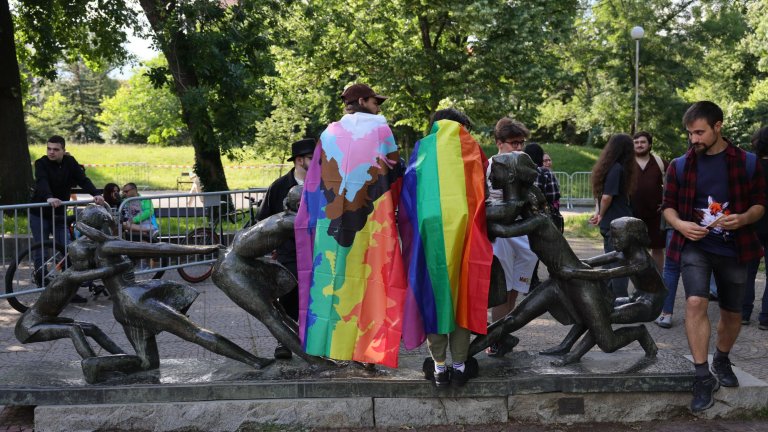 "София прайд" и "Шествие за семейството" се проведоха в столицата (снимки)