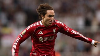 Наполи е започнал преговори с Ливърпул за Киеза