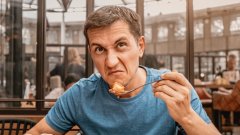 Едното е отражение на другото