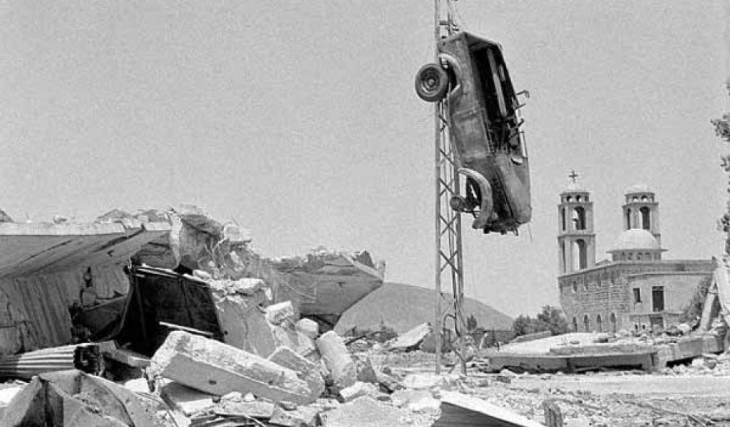 Destruction_in_the_al-Qunaytra_village_in_the_Golan_Heights,_after_the_Israeli_withdrawal_in_1974
