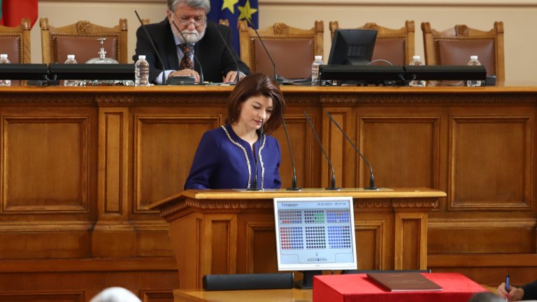 Според председателя на ПГ на ГЕРБ-СДС пред този парламент няма много варианти извън компромиса