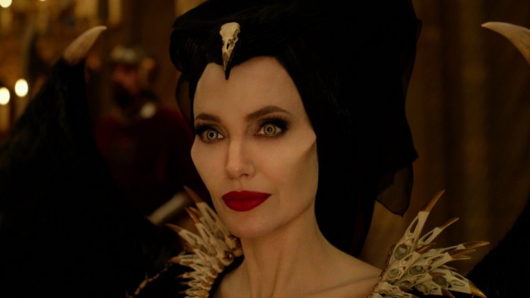 Господарка на злото 2 
Прекрасната Анджелина Джоли отново слага зловещия грим и рогата и се превъплъщава в Злодеида, чийто най-голям враг на тази земя е внучката й – русокосата принцеса Аврора (в ролята – Ел Фанинг). Семейните им взаимоотношения са по-напрегнати от всякога, а на сцената излизат нови злодеи, нови съюзи и още повече призраци от миналото.
Джоли казва за ролята си, че това е един от най-трудните и комплекси образи, които изиграва в своята кариера. Ел Фанинг също е очарована, че отново има шанса да изиграе любим персонаж като Спящата красавица. Освен тях в "Господарка на злото 2" участват Мишел Пфайфър, Имелда Стонтън и Сам Райли.
Премиерата за България e на 18 октомври.