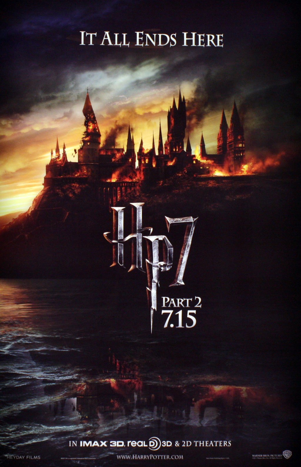 2. \"Harry Potter And The Deathly Hallows: Part 2\"
2011
Ето така се приключва франчайз! Битката е епична, а целият филм ни държи в напрежение от начало до край. Смяхме се и плакахме...