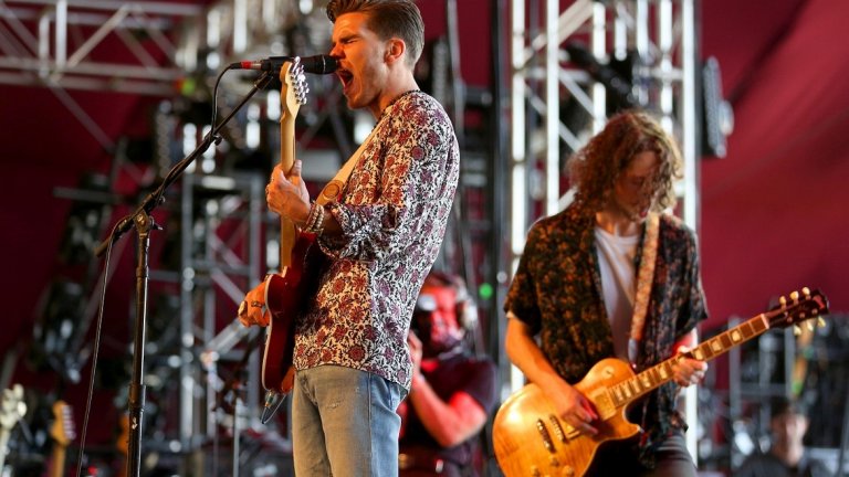 8. Kaleo
Тук положението е малко под въпрос, но Kaleo имат своите рок елементи, макар да ги съчетават с блус. Пътят нагоре за младите исландци започна през 2015-а с договора им с Atlantic Records и популярният им албум A/B. Благодарение на това, че песните им бяха използвани в редица телевизионни сериали (и трейлър за филма "Логан"), Kaleo достигнаха до още по-широка аудитория. 
Какво да чуете: "Way Down We Go", "All The Pretty Girls"