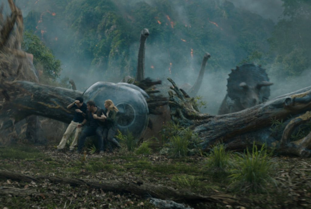 Jurassic-World-Chris-Pratt-1200x806
