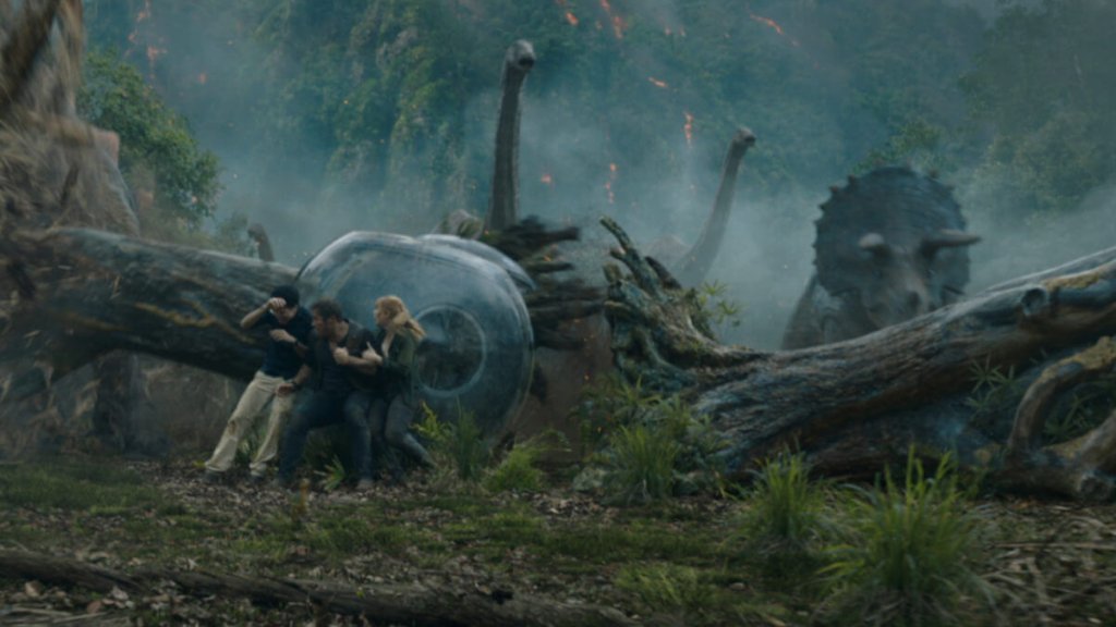 Jurassic-World-Chris-Pratt-1200x806