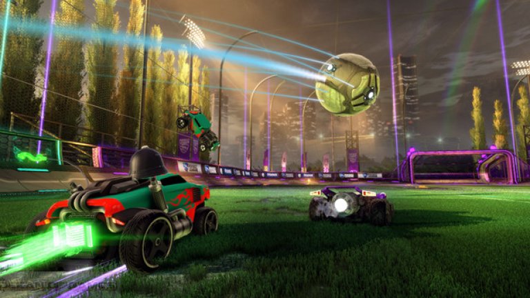 Rocket League
Простичката и находчива идея за футбол с колички изригна като истински хит през това лято. Още до края на август Rocket League продаде милион бройки в игралната платформа Steam.
Концепцията е кристална: имате терен, две врати и голяма топка, която чрез своята количка трябва да добутате в противниковата врата. Мачовете са петминутни, бързи, експлозивни, пълни със светкавични голове, експлозивни сблъсъци между количките и рикошети, които за един миг напълно променят ситуацията на терена.
В отбор играят между една и 4 коли (които могат да отскачат и да правят някои маневри), а мачовете един срещу един са коренно различни от хаоса при игра четирима на четирима. Най-хубави са онлайн двубоите с истински съотборници срещу истински противници.
Това, което прави играта пристрастяваща, е, че лесно научавате основната концепция, но е трудно да станете наистина добър, да овладеете колата, да разберете физиката на топката и да предугаждате движението й - а това е ключът към победата.