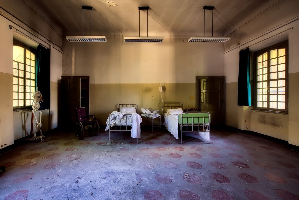 hospital-2301041_1920