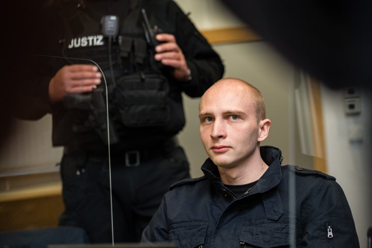 Нападателят от Хале