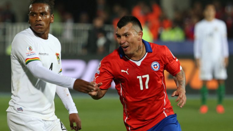 Защитник: Гари Медел (Чили)