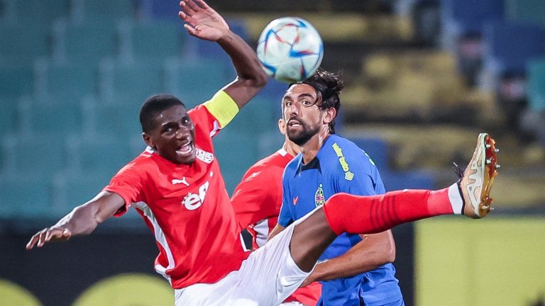 ЦСКА 1948 водеше 10 минути преди края, но записа втора загуба от ФКСБ