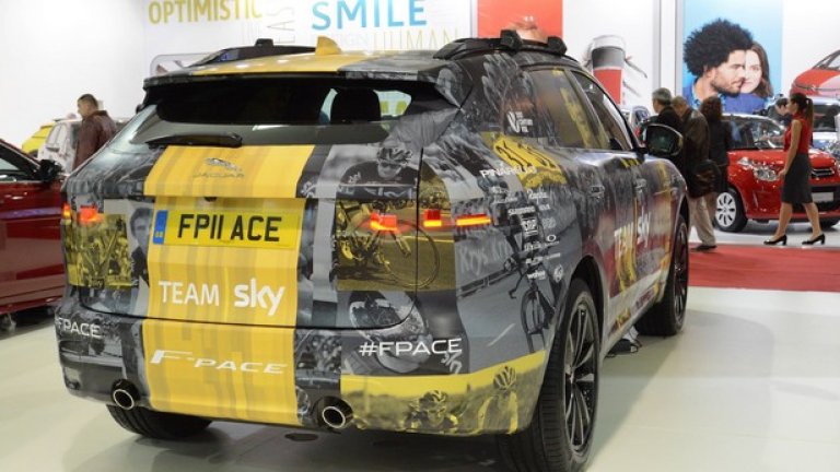 80% от каросерията на автомобила е изградена от алуминий и тежи едва 298 килограма - тегло равно на това на каросерията на FIAT 500L