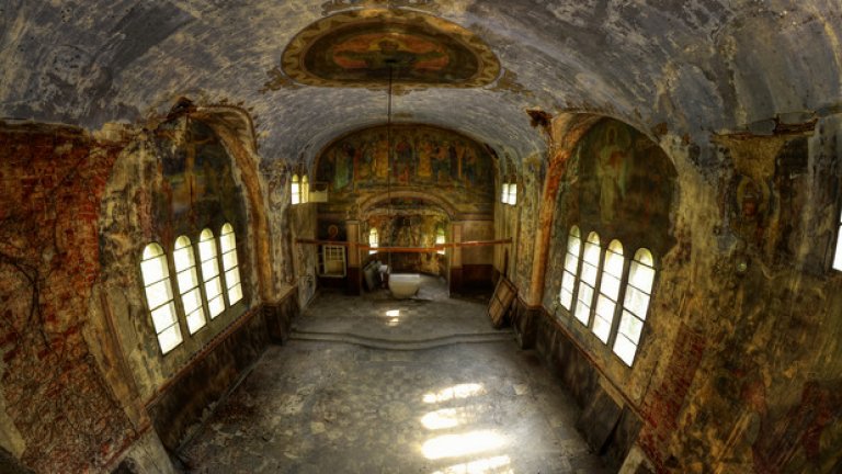 Поглед от балкона - тук са се нареждали хористите