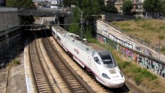 48 пострадаха при инцидент с влак в Барселона