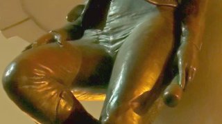 Selena_Quintanilla_statue_Mirador_de_la_flor
