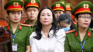 Чьонг Май Лин избегна смъртното наказание, но ѝ трябват 11 млрд. долара за по-малка присъда