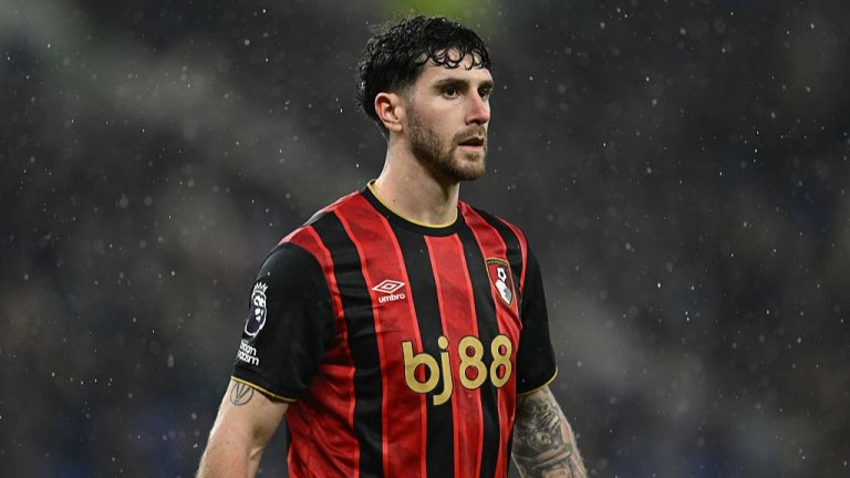 Бранител на Борнемут е между Барселона и Ливърпул