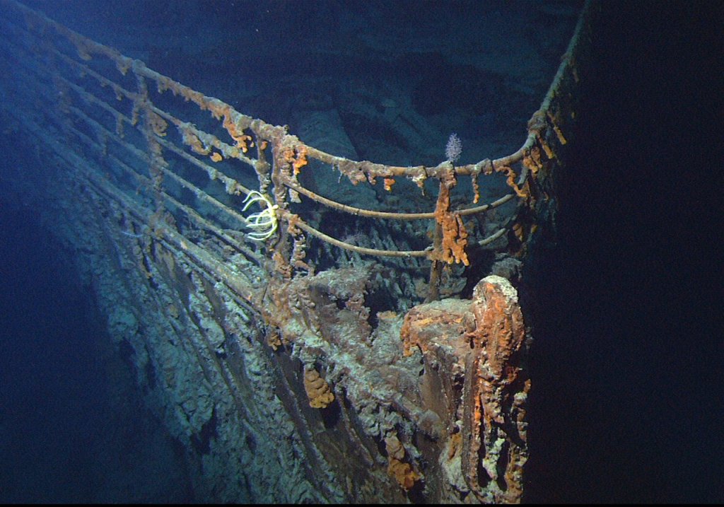 1280px-Titanic_wreck_bow