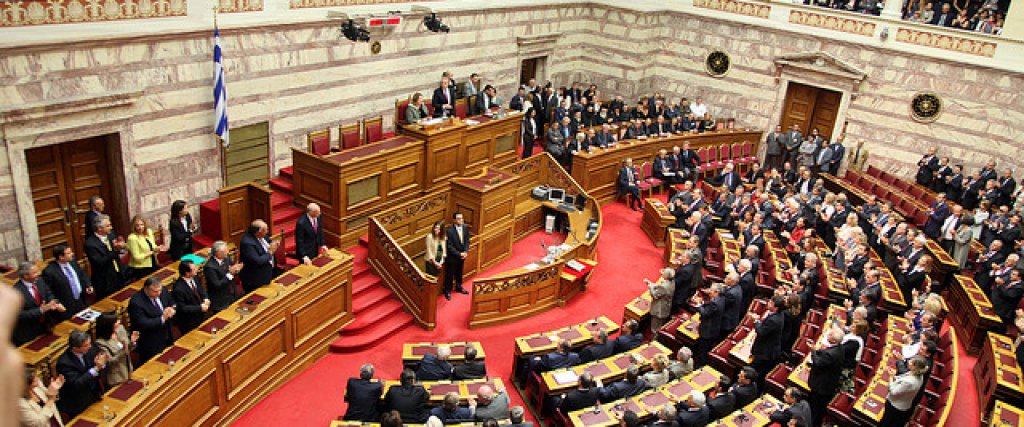 Hellenic_Parliament-MPs_swearing_in