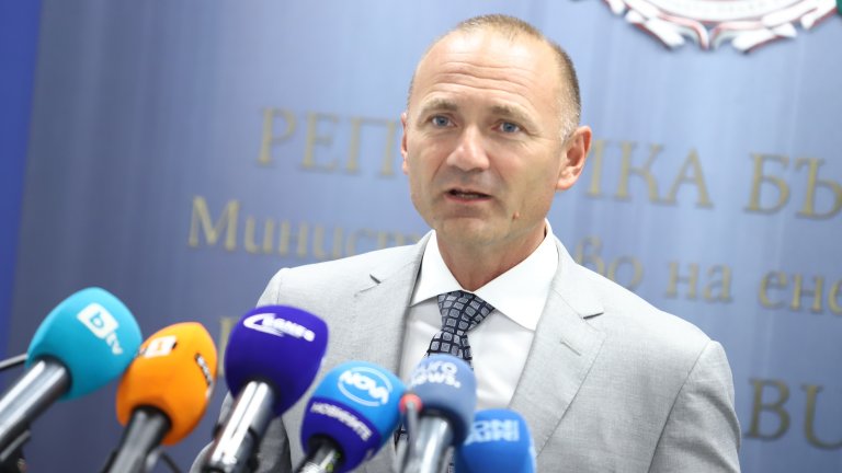 Служебният кабинет продължава да търси варианти за подсигуряване на целия зимен период