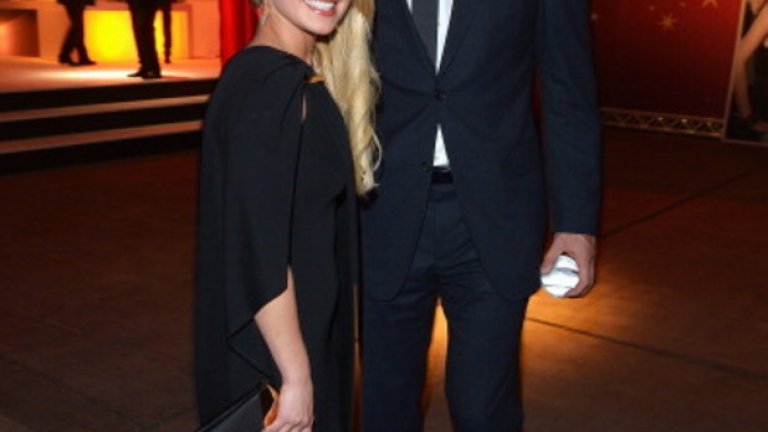 Двамата с Кличко се сгодиха през 2013 година, а трябваше да се оженят в края на август тази година