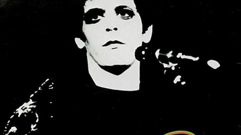 4.) LOU REED - TRANSFORMER (1972)
Transformer е вторият студиен албум на американската рок легенда Лу Рийд. Той е издаден през ноември 1972 г. Transformer е продуциран от Дейвид Бауи и Мик Ронсън, като и двамата преди това са повлияни от работата на Рийд с Велвет Ъндърграунд. Песните на плочата са едни от най-известните работи на Рийд, включително Walk on the Wild Side, Perfect Day и Satellite of Love, и успехът на албума в индустриален план въздига Рийд от култов статут в международна звезда.