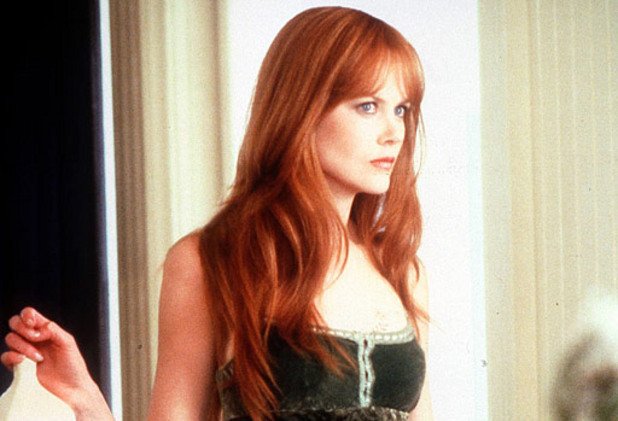 Всички помним колко прекрасна беше Никол Кидман във филма „Приложна магия”, в който си парнираше със Сандра Бълок. Донякъде това се дължеше на безспорния й актьорски талант и страхотния й чип нос, но със сигурност голяма роля изигра и червената коса.