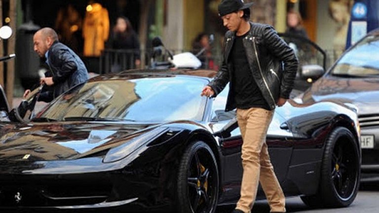 Месут Йозил, Ferrari 458 169,000 паунда