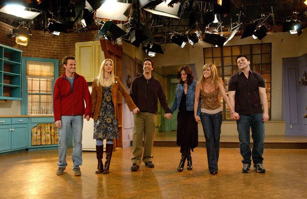 Финалният епизод на шоуто е гледано от 52,5 милиона зрители в САЩ, което го прави най-гледаният телевизионен епизод към тогавашния момент.