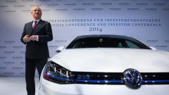 Главният изпълнителен директор на VW Мартин Винтеркорн остава начело на компанията