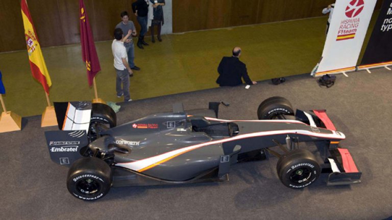 Колата на HRT дебютира през 2010 без нито един тестов километър
