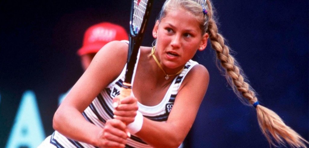 Как изглеждаха Курникова и Шарапова, когато бяха на 16 (видео)